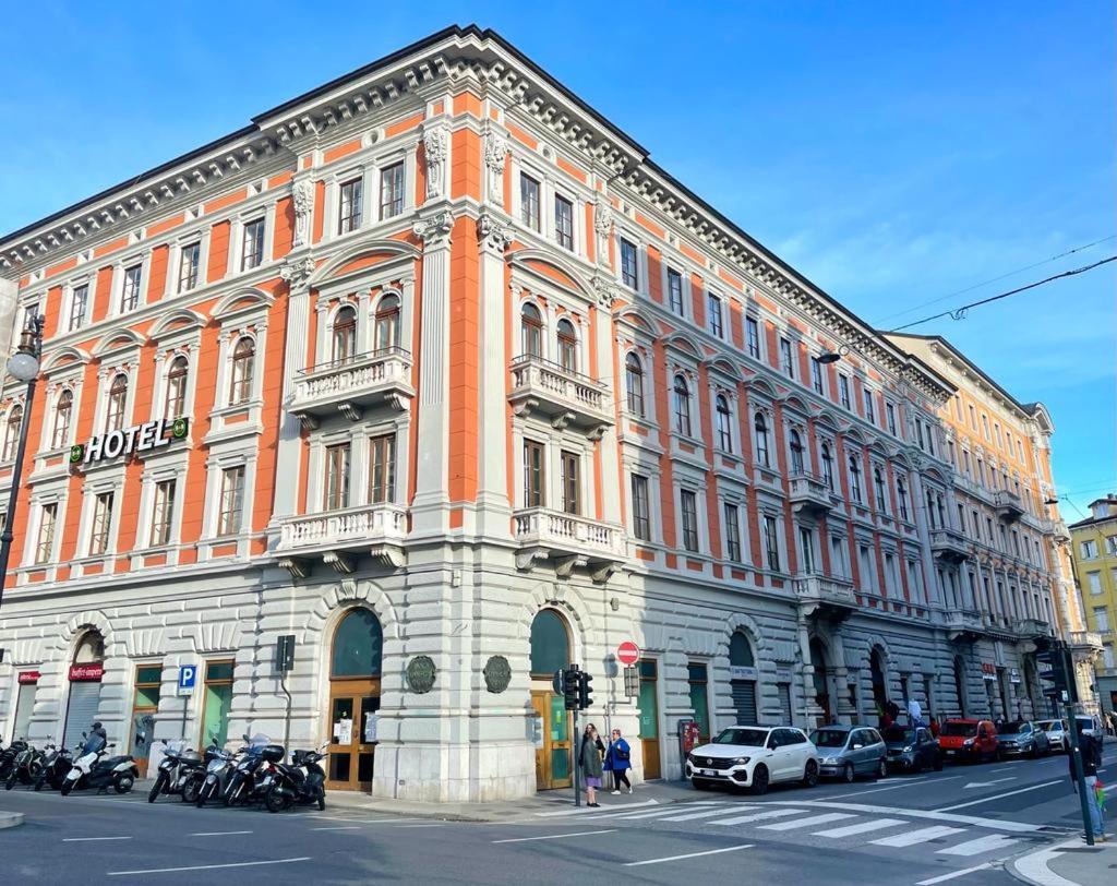 Perfect Stay Apartments Trieste Luaran gambar